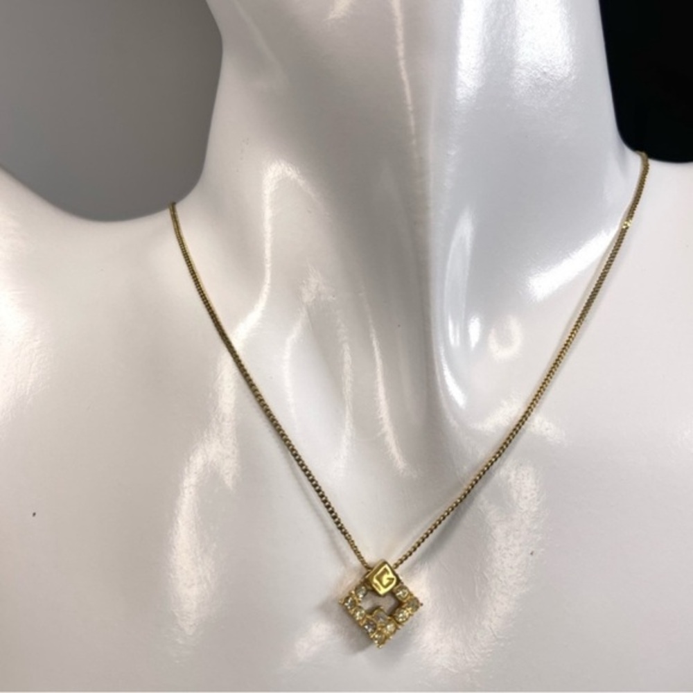 🔥🔥 💯 AUTHENTIC GIVENCHY RHINESTONE NECKLACE IN EXCELLENT CONDITION 🔥🔥